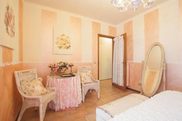 Apartamento Relais De La Place Desenzano del Garda Habitación foto